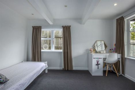 Photo of property in 21 Kiriwai Road, Paremata, Porirua, 5024