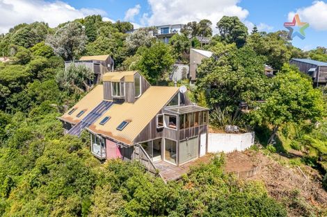 Photo of property in 39 Nikau Road, Point Howard, Lower Hutt, 5013