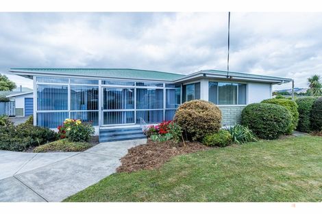 Photo of property in 1 Dixon Street, Waimate, 7924