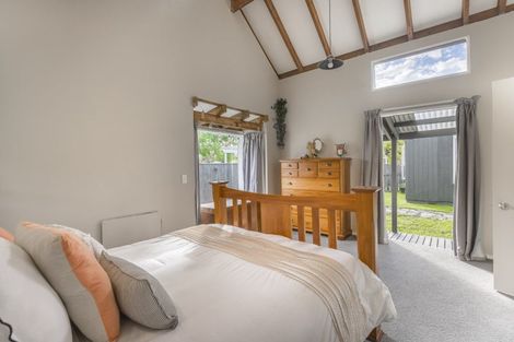 Photo of property in 12 Kew Grove, Raumati Beach, Paraparaumu, 5032