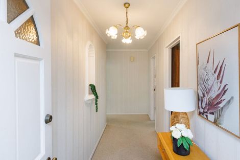 Photo of property in 9 Churchill Avenue, Hokowhitu, Palmerston North, 4410