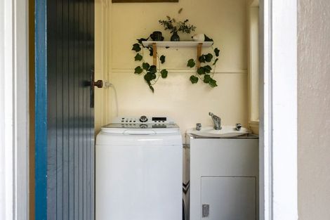 Photo of property in 14 Kowhai Street, Tawa, Wellington, 5028