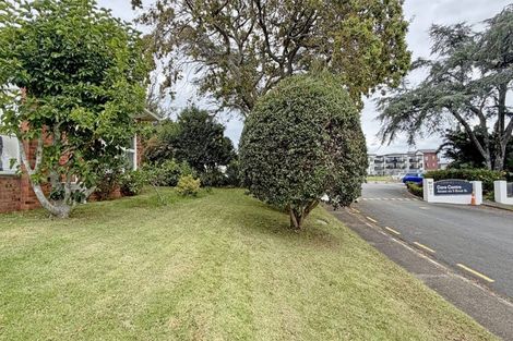 Photo of property in 5/13 Napoleon Avenue, Milford, Auckland, 0620