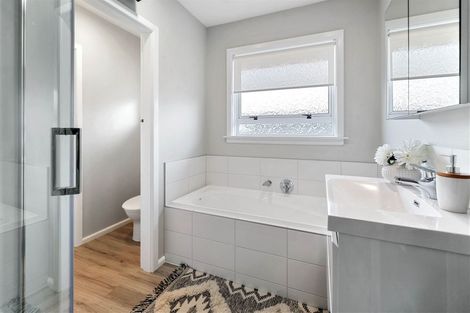 Photo of property in 9 Springbank Street, Bryndwr, Christchurch, 8053