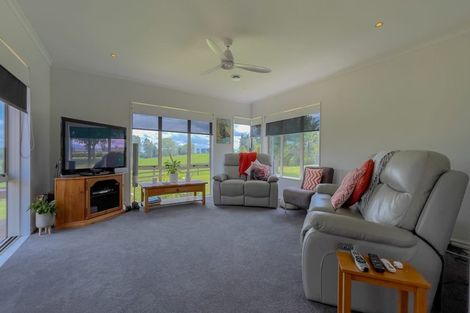 Photo of property in 50 Leslie Road, Tapapa, Putaruru, 3483