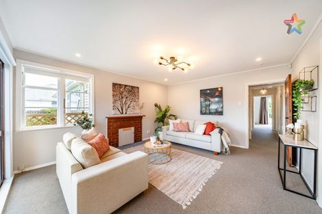 Photo of property in 18 Atiawa Crescent, Waiwhetu, Lower Hutt, 5010