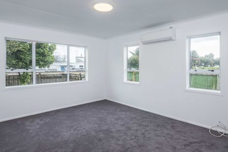 Photo of property in 8 Cambridge Street, Levin, 5510