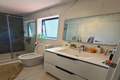 Photo of property in 12c Minaret Drive, Bucklands Beach, Auckland, 2014