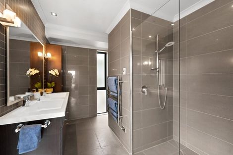 Photo of property in 21 Raddington Way, Huntington, Hamilton, 3210