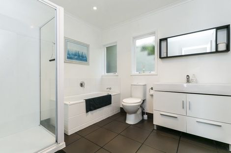 Photo of property in 2/15 Kio Road, Hataitai, Wellington, 6021