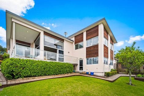 Photo of property in 74 Rivervale Grove, Stanmore Bay, Whangaparaoa, 0932