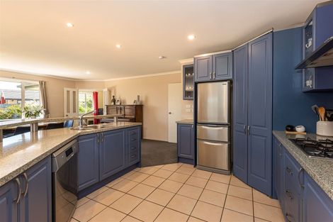 Photo of property in 7 Riverwood Boulevard, Redwood, Christchurch, 8051