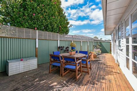 Photo of property in 2 Valentine Street, Papakura, 2110