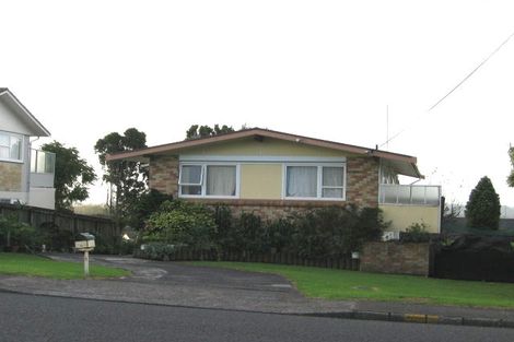 Photo of property in 34 Royal Road, Massey, Auckland, 0614