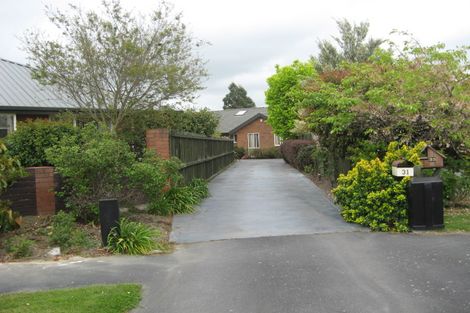 Photo of property in 31 Farnswood Place, Redwood, Christchurch, 8051