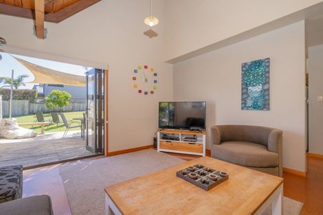 Photo of property in 105 Puriri Place, Matarangi, Whitianga, 3592