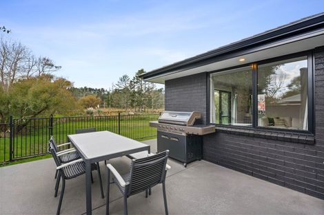 Photo of property in 11 Riverboat Lane, Helensville, 0800
