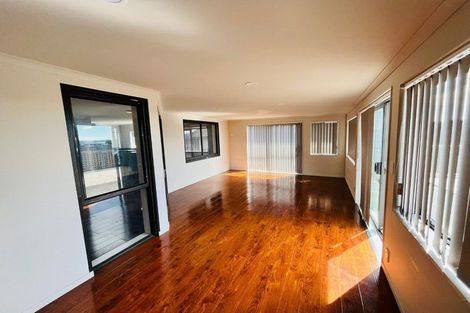 Photo of property in 22 Hilltop Road, Clover Park, Auckland, 2019