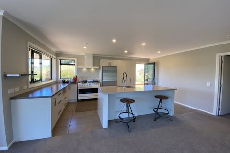Photo of property in 10 Pukeko Place, Picton, 7220