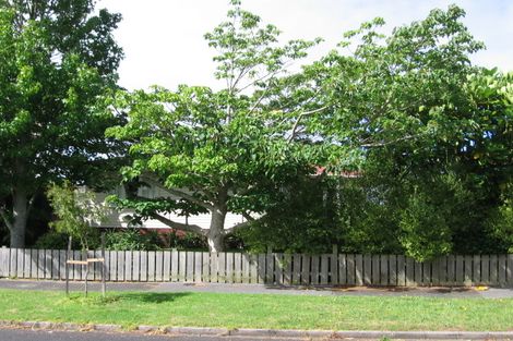 Photo of property in 8 Esmeralda Avenue, Avondale, Auckland, 1026