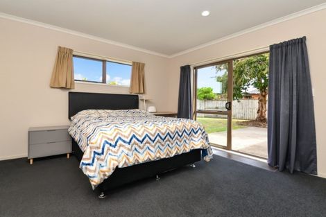 Photo of property in 77 Farringdon Avenue, Rototuna North, Hamilton, 3210