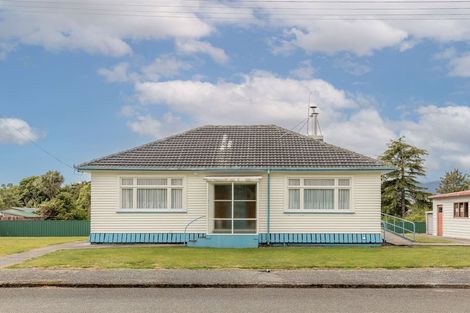 Photo of property in 28 The Esplanade, Westport, 7825