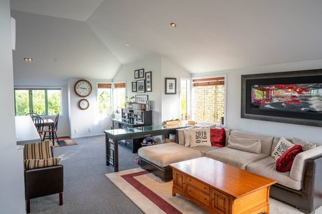 Photo of property in 4a Richards Avenue, Forrest Hill, Auckland, 0620