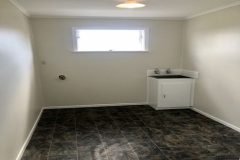 Photo of property in 199 Chivalry Road, Glenfield, Auckland, 0629