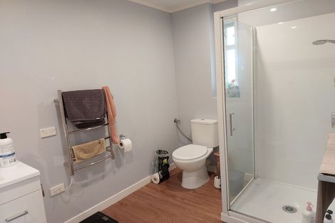 Photo of property in 10 Arahanga Grove, Maupuia, Wellington, 6022