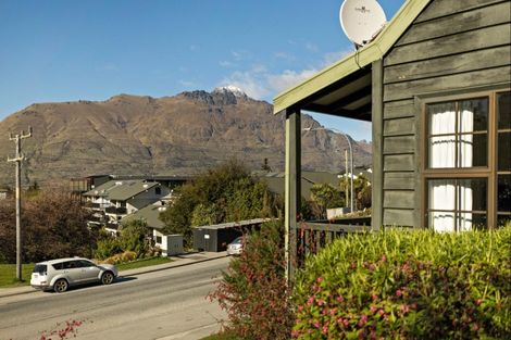 Photo of property in 136 Fernhill Road, Fernhill, Queenstown, 9300