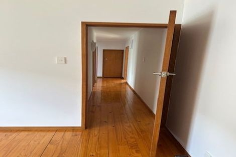 Photo of property in 2/70 Gladstone Road, Northcote, Auckland, 0627