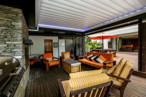 Photo of property in 531 South Road, Omata, New Plymouth, 4374