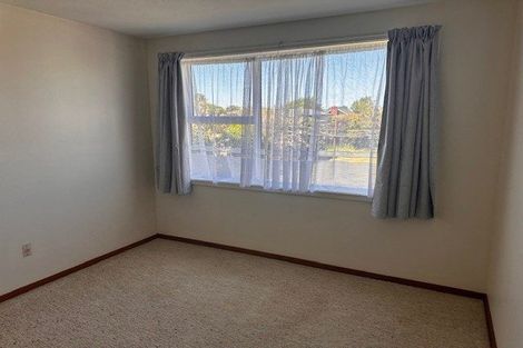 Photo of property in 70 Daniels Road, Redwood, Christchurch, 8051
