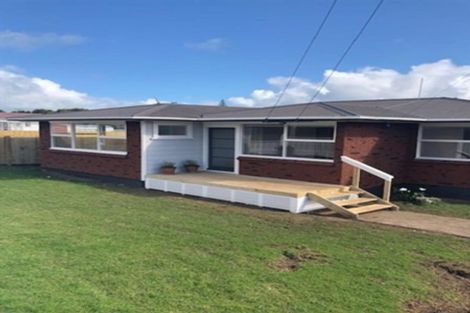 Photo of property in 38 Wallace Road, Mangere Bridge, Auckland, 2022