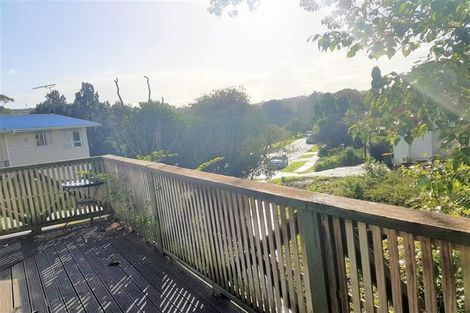 Photo of property in 2/21 Walnut Lane, Browns Bay, Auckland, 0630