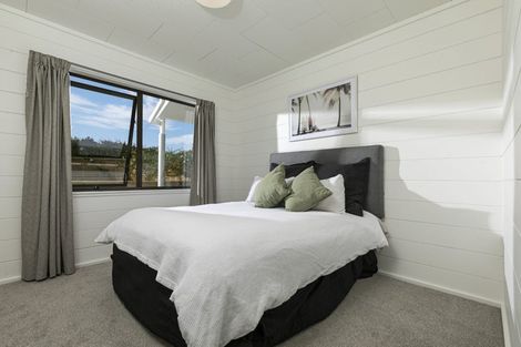 Photo of property in 2/248 Birkdale Road, Birkdale, Auckland, 0626