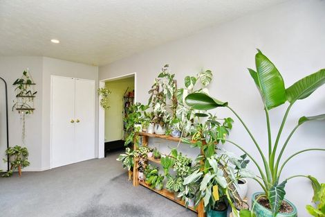 Photo of property in 125 Sawyers Arms Road, Northcote, Christchurch, 8052