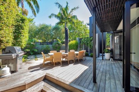 Photo of property in 1/142 Upland Road, Remuera, Auckland, 1050