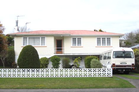 Photo of property in 69 Awanui Street, Merrilands, New Plymouth, 4312