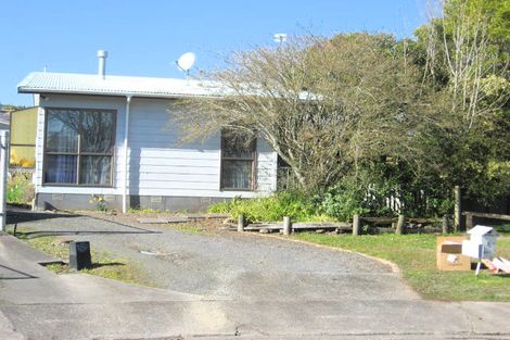 Photo of property in 8 Romilly Court, Papakura, 2110