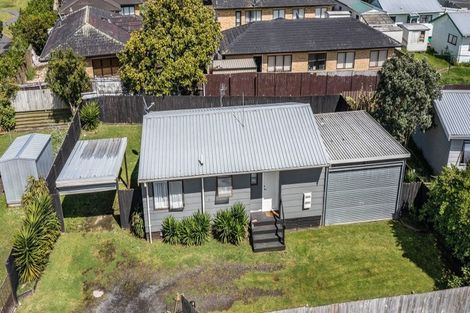 Photo of property in 1/9 Maplesden Drive, Clendon Park, Auckland, 2103