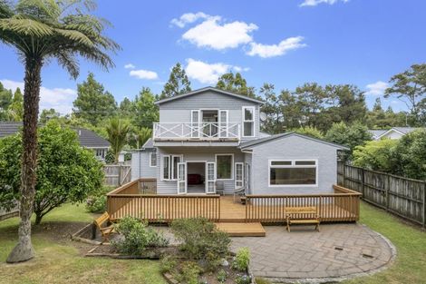 Photo of property in 125 Woodlands Park Road, Titirangi, Auckland, 0604