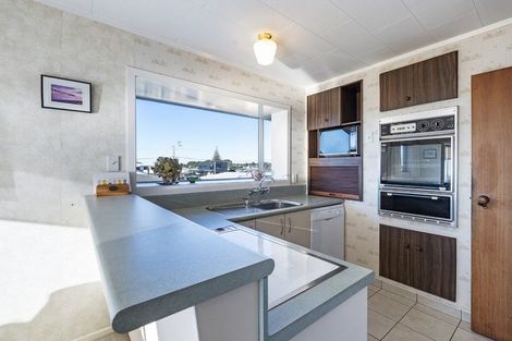 Photo of property in 3/12 Beach Street, Fitzroy, New Plymouth, 4312
