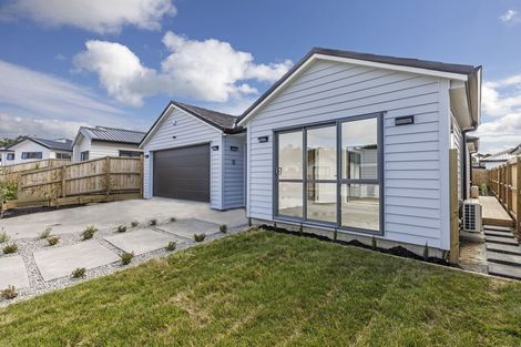 Photo of property in 24 Tarras Road, Kumeu, 0810