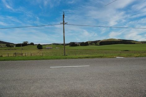 Photo of property in 26 Tokanui-haldane Road, Tokanui, 9884