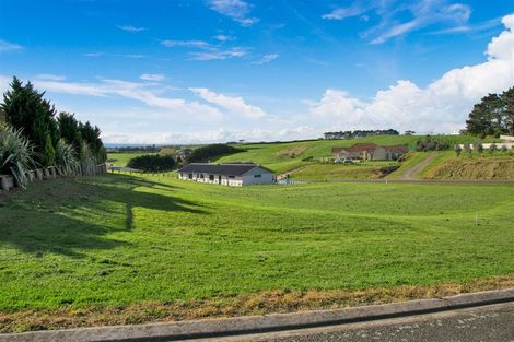 Photo of property in 1 Larlin Heights, Hawera, 4675