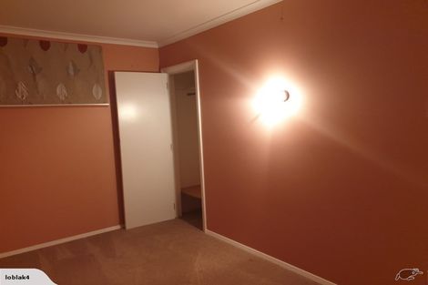 Photo of property in 111 Ruskin Road, Newlands, Wellington, 6037