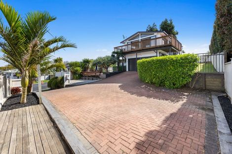 Photo of property in 4 Advene Road, Cockle Bay, Auckland, 2014