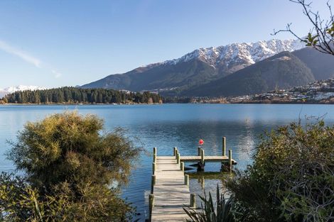 Photo of property in 37a Bay View Road, Kelvin Heights, Queenstown, 9300