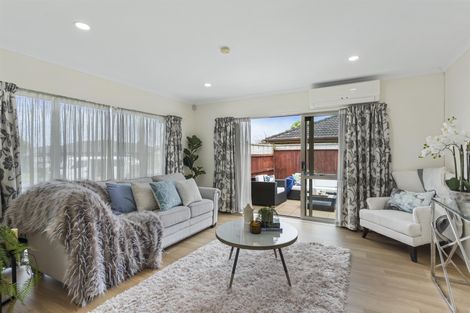 Photo of property in 48 Blackwood Drive, Wattle Downs, Auckland, 2103